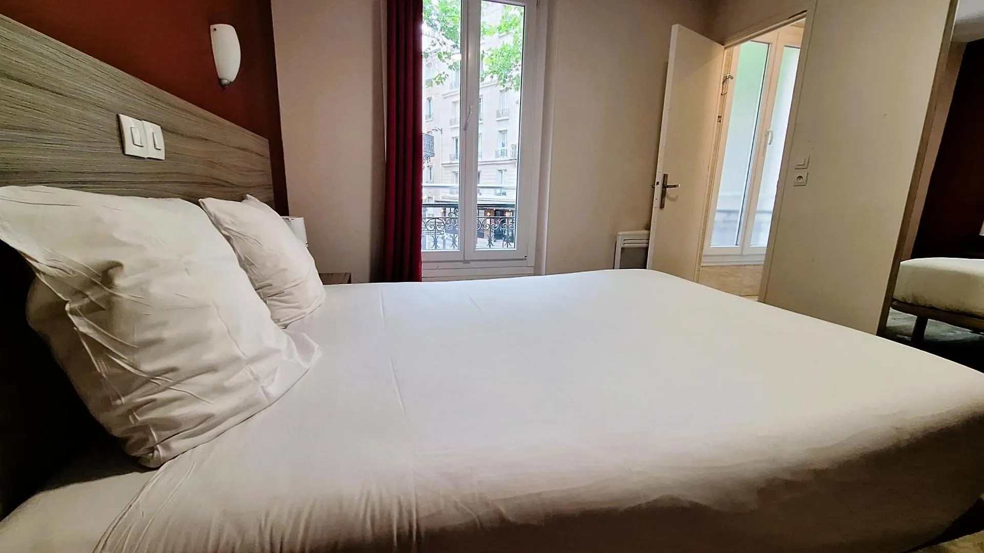 Hipotel Gambetta Republique 2* Paříž