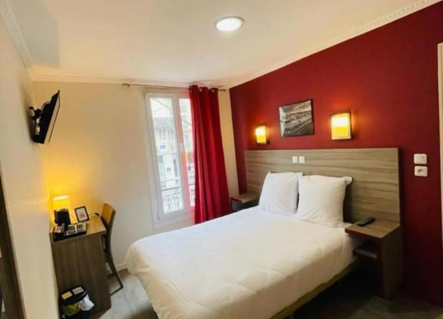 Hipotel Gambetta Republique 2* Paříž
